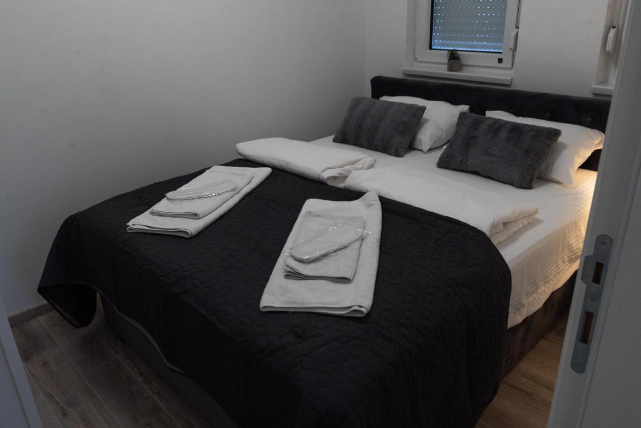 Lux Apartment III Prijedor Extérieur photo
